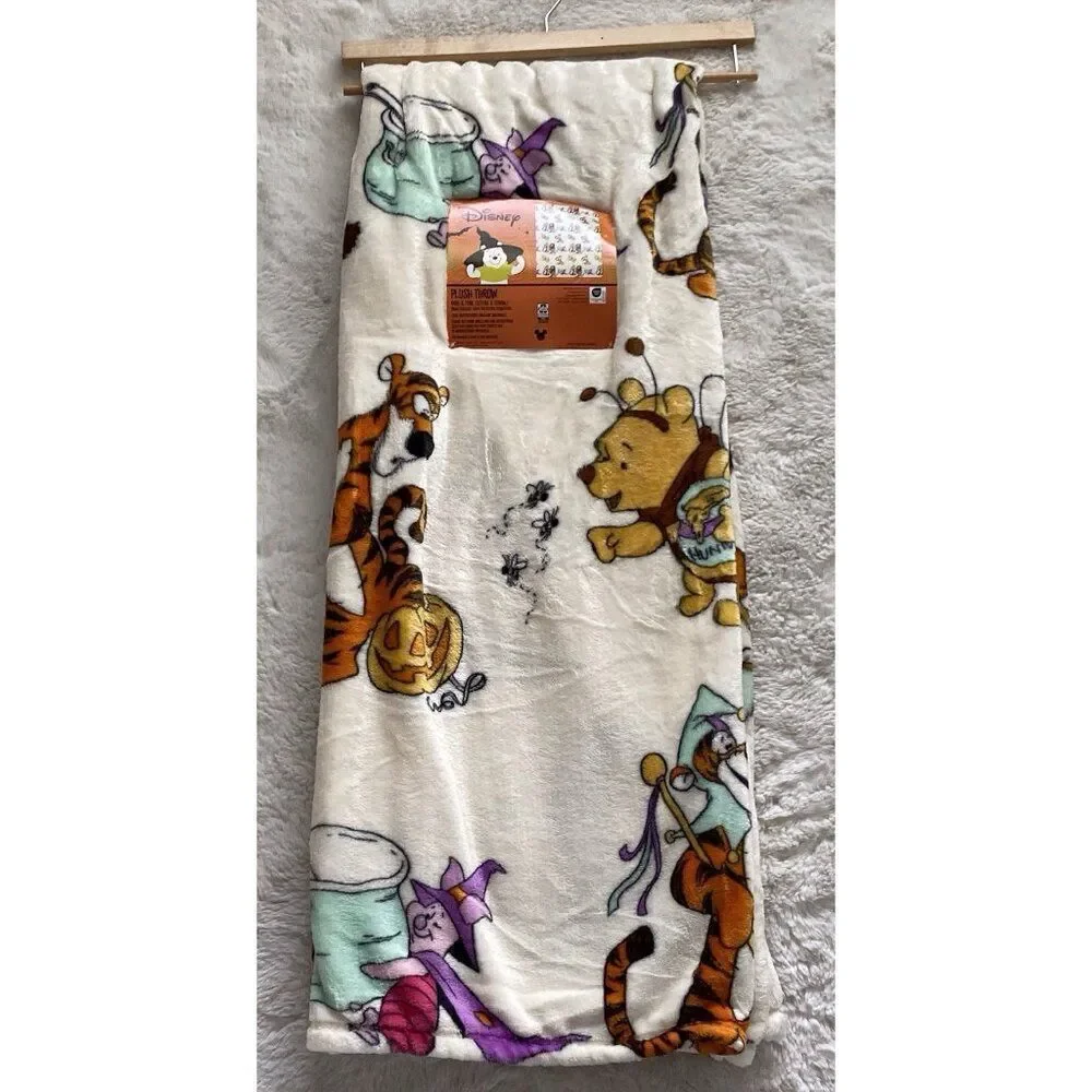 Disney Winnie The Pooh Throw Blanket 50x70” Halloween Costumes Tigger Piglet NEW